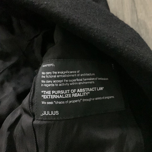 Julius 7 blazer with removable longer portion - Picture 6 of 9